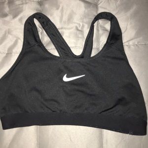Black nike sports bra👟